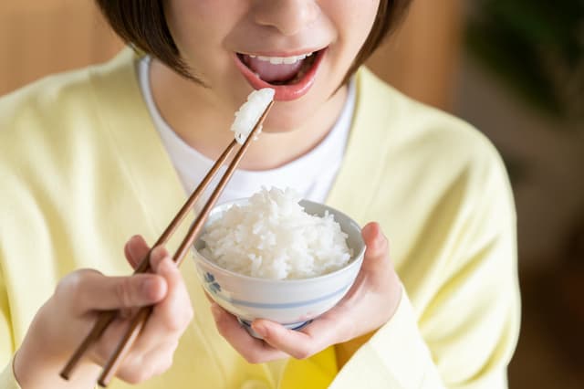 生理前・生理中の食欲を抑える食事方法